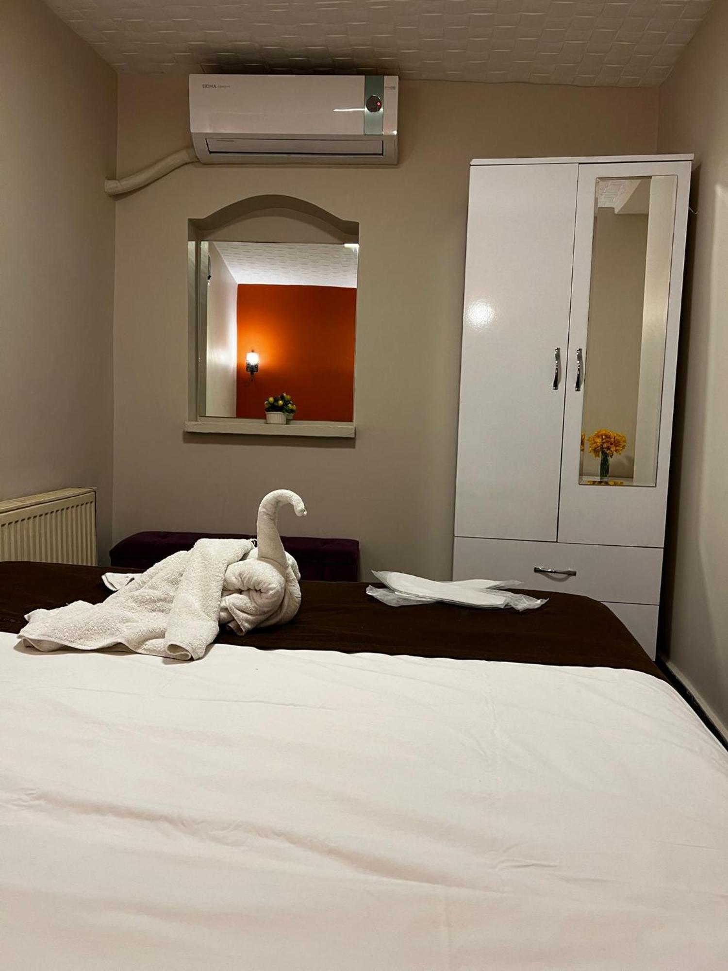 Taksim Bricktown Suite Istanbul Exterior foto